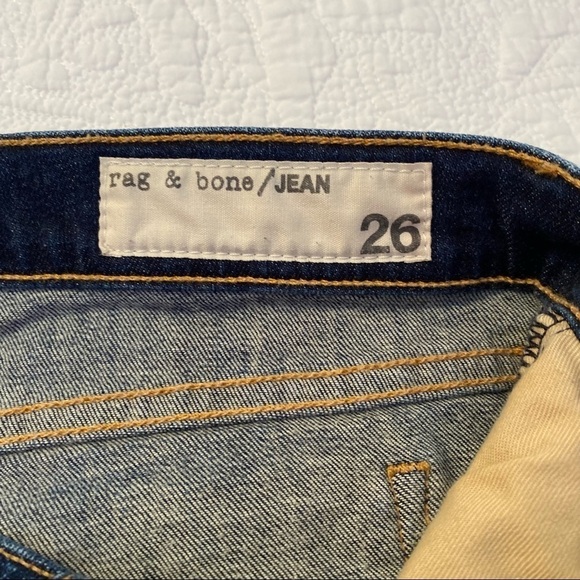Rag & Bone Skinny Distressed Jeans in Ayoyama Wash - 26 - Picture 5 of 16